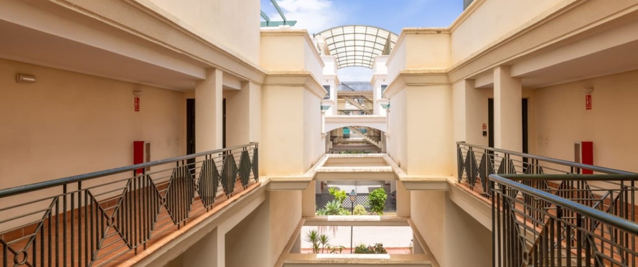 Resale - apartment - Marbella - Nueva Andalucía