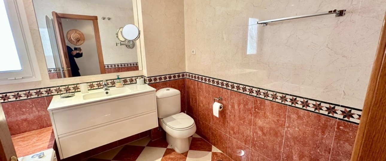 Resale - apartment - Marbella - Nueva Andalucía