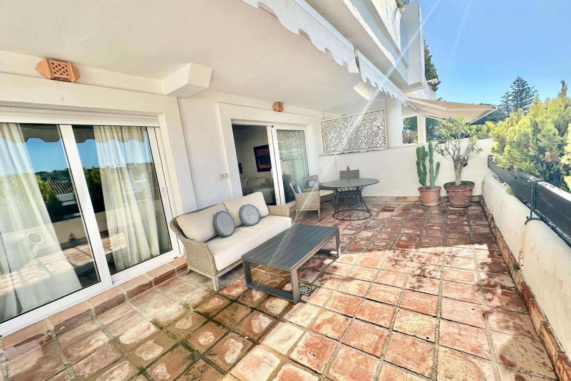Resale - apartment - Marbella - Nueva Andalucía
