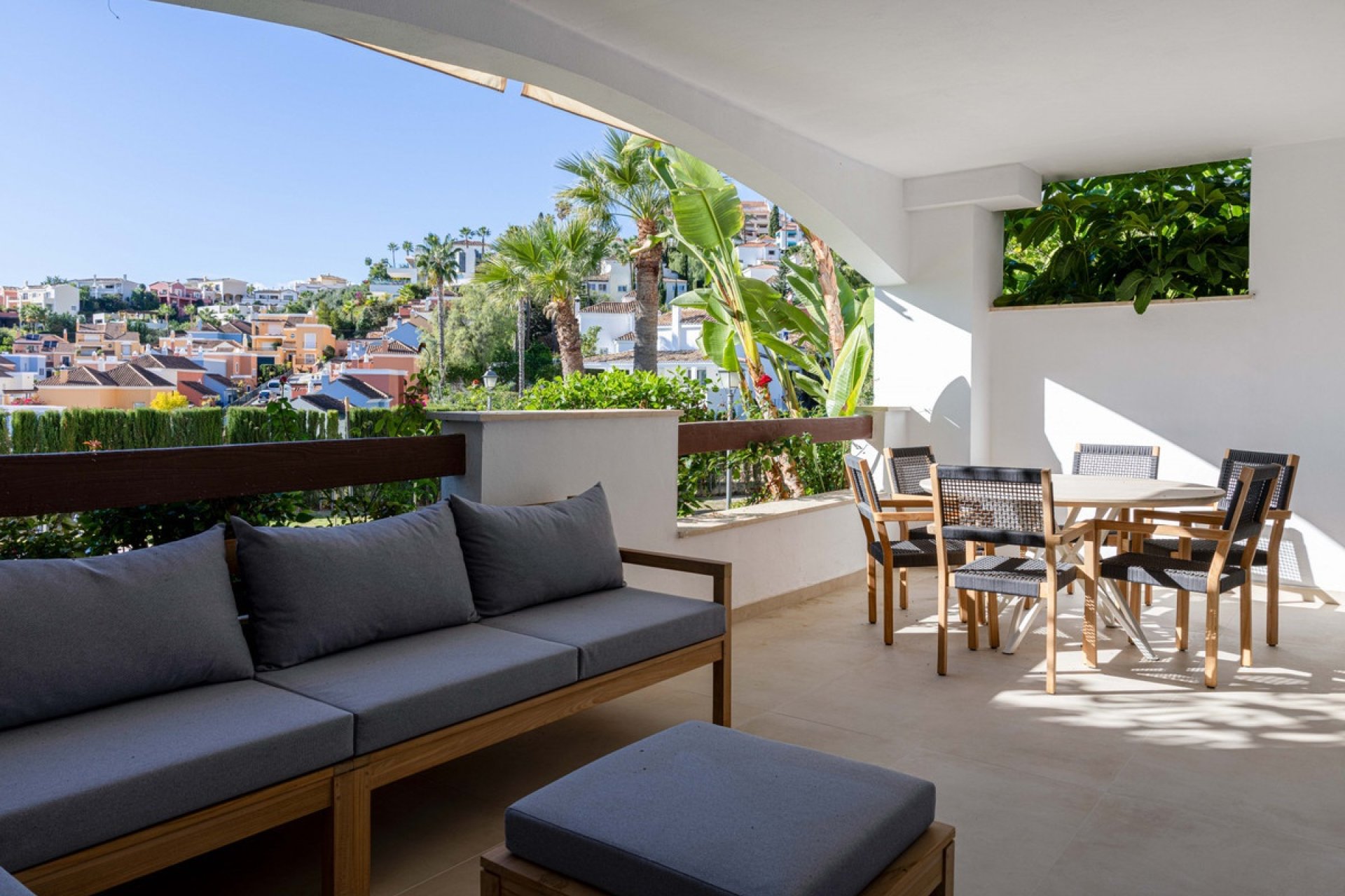 Resale - apartment - Marbella - Nueva Andalucía
