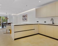 Resale - apartment - Marbella - Nueva Andalucía