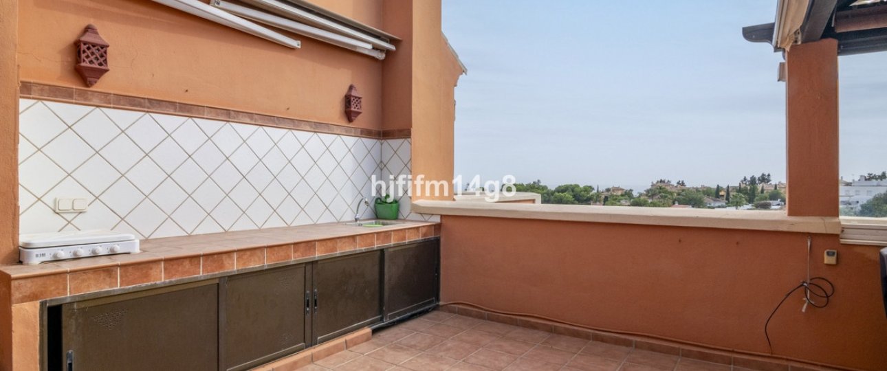Resale - apartment - Marbella - Nueva Andalucía