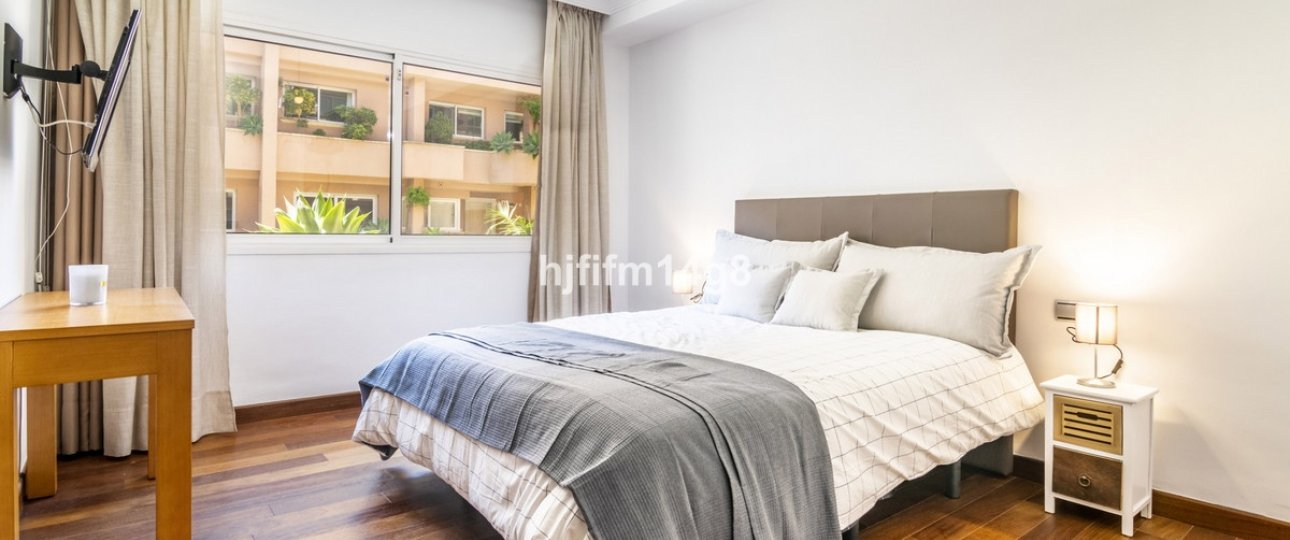 Resale - apartment - Marbella - Nueva Andalucía