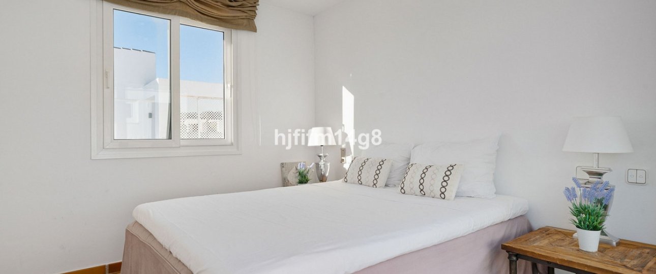 Resale - apartment - Marbella - Nueva Andalucía