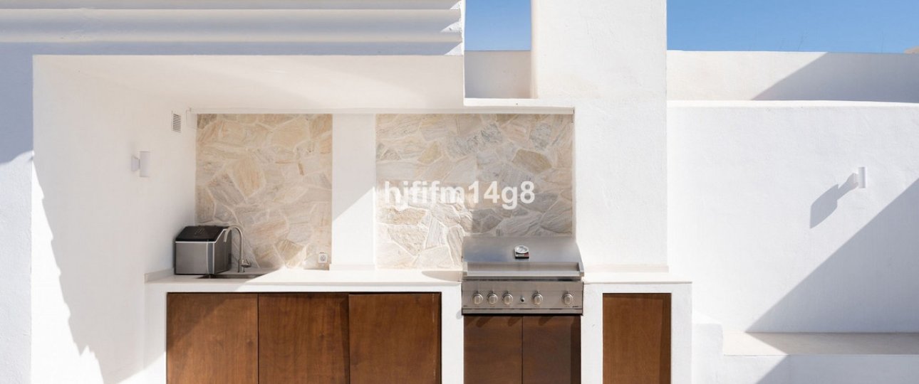 Resale - apartment - Marbella - Nueva Andalucía