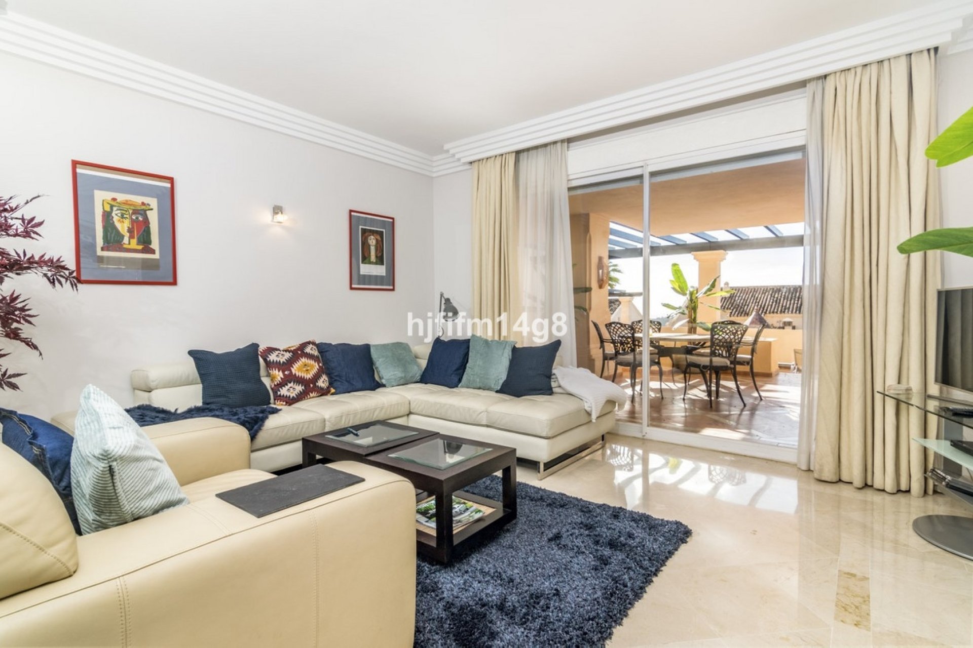Resale - apartment - Marbella - Nueva Andalucía
