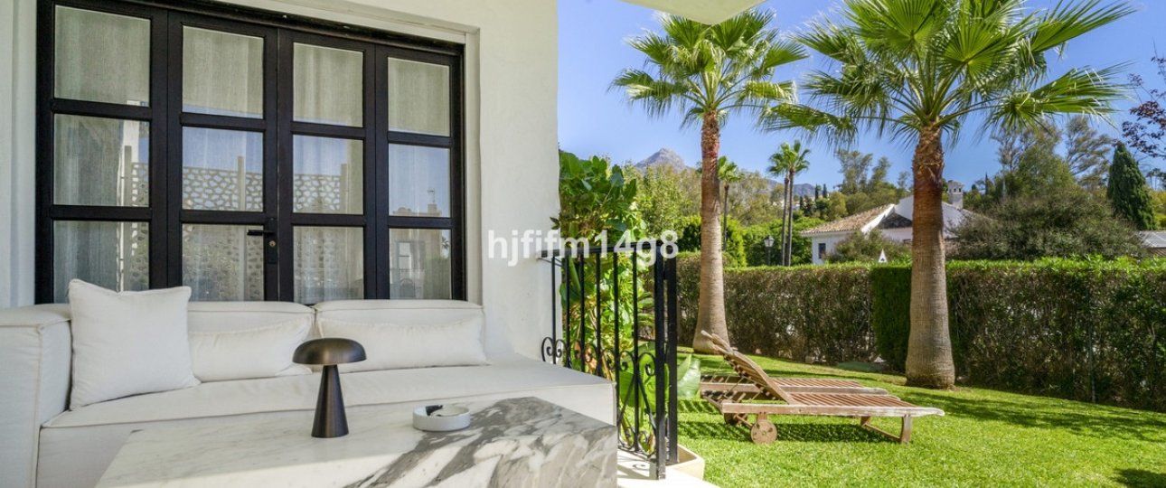 Resale - apartment - Marbella - Nueva Andalucía
