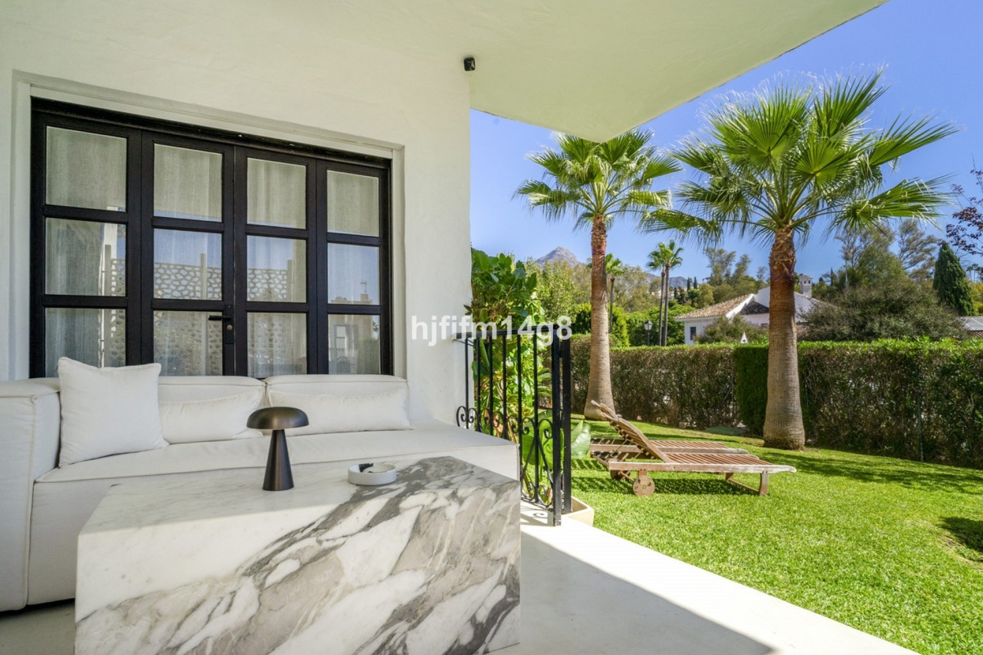 Resale - apartment - Marbella - Nueva Andalucía