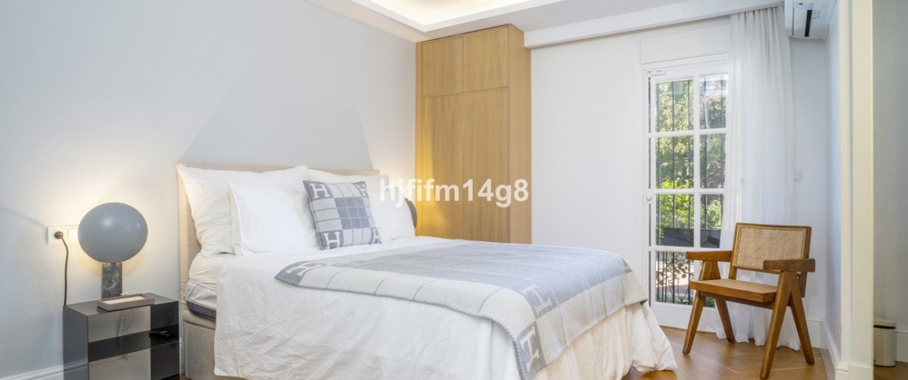 Resale - apartment - Marbella - Nueva Andalucía