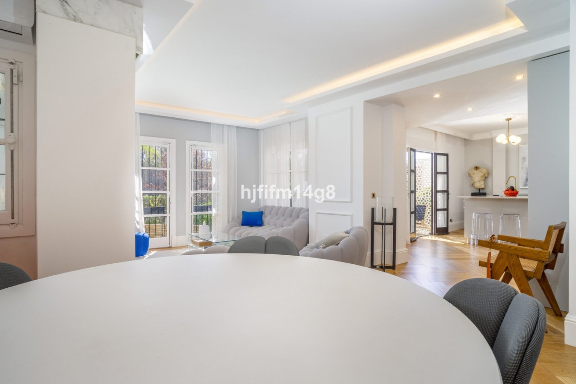 Resale - apartment - Marbella - Nueva Andalucía