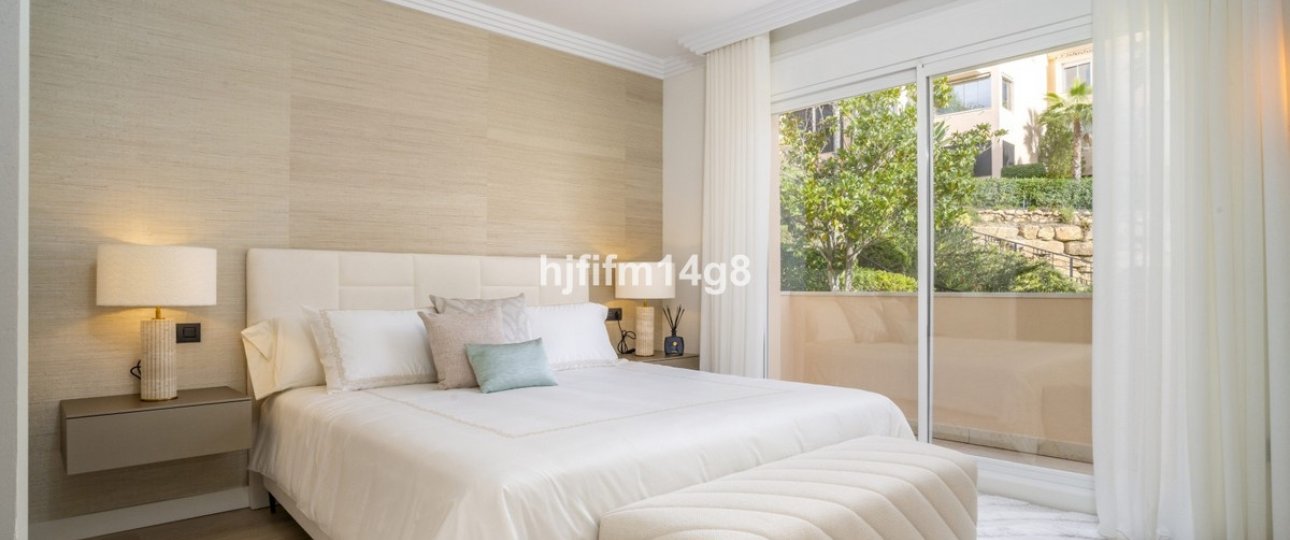Resale - apartment - Marbella - Nueva Andalucía