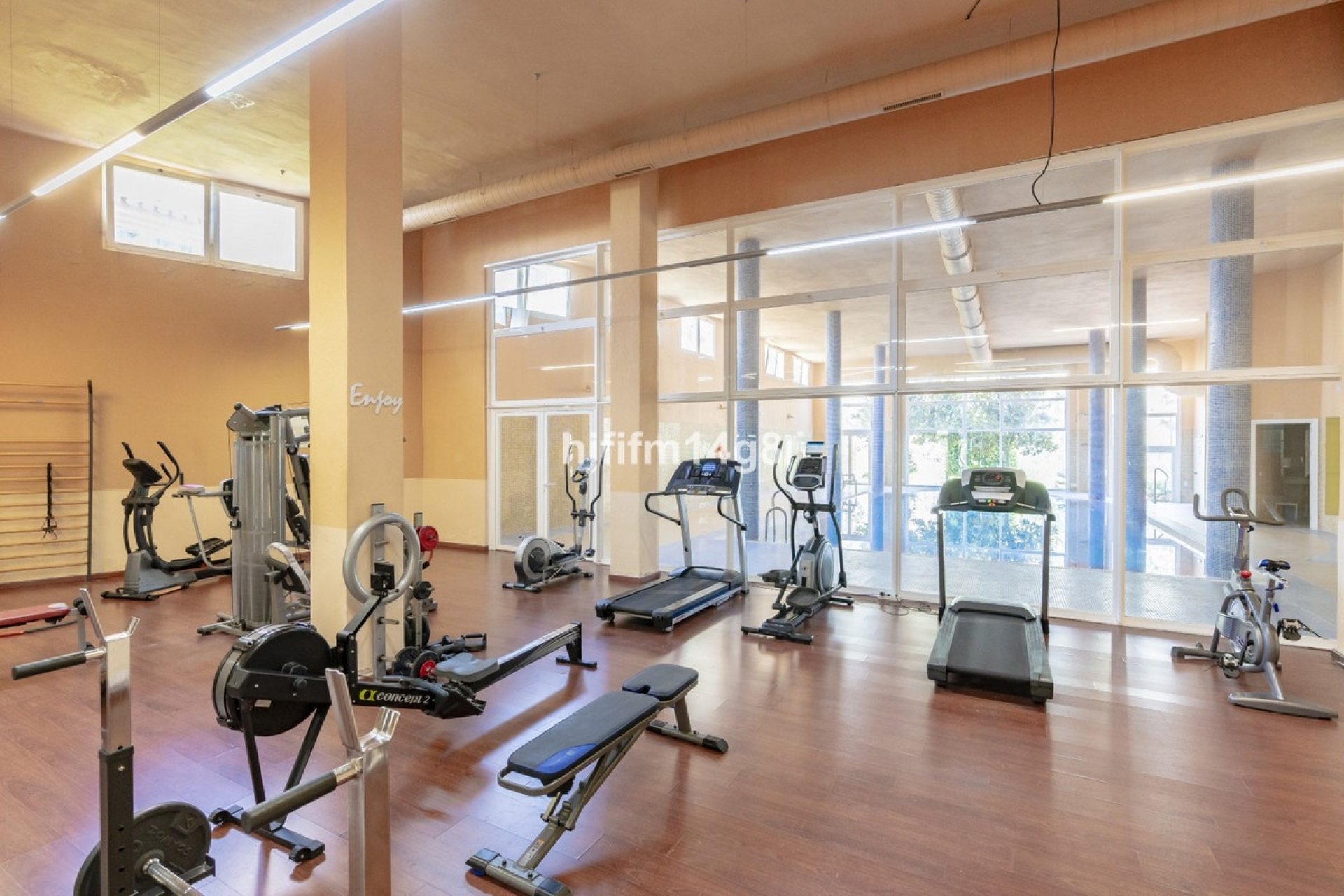 Resale - apartment - Marbella - Nueva Andalucía