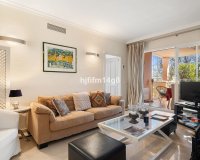 Resale - apartment - Marbella - Nueva Andalucía