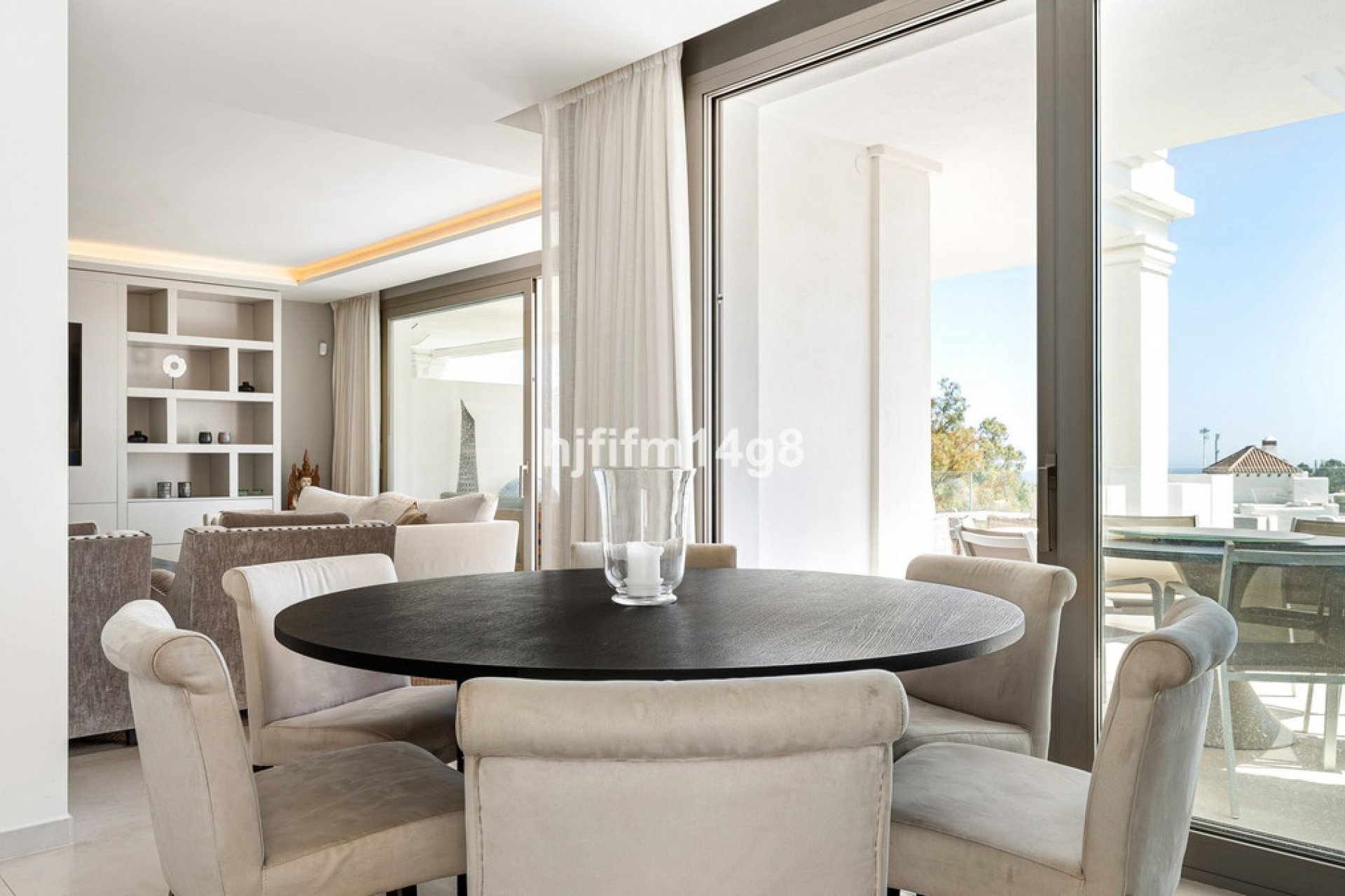 Resale - apartment - Marbella - Nueva Andalucía