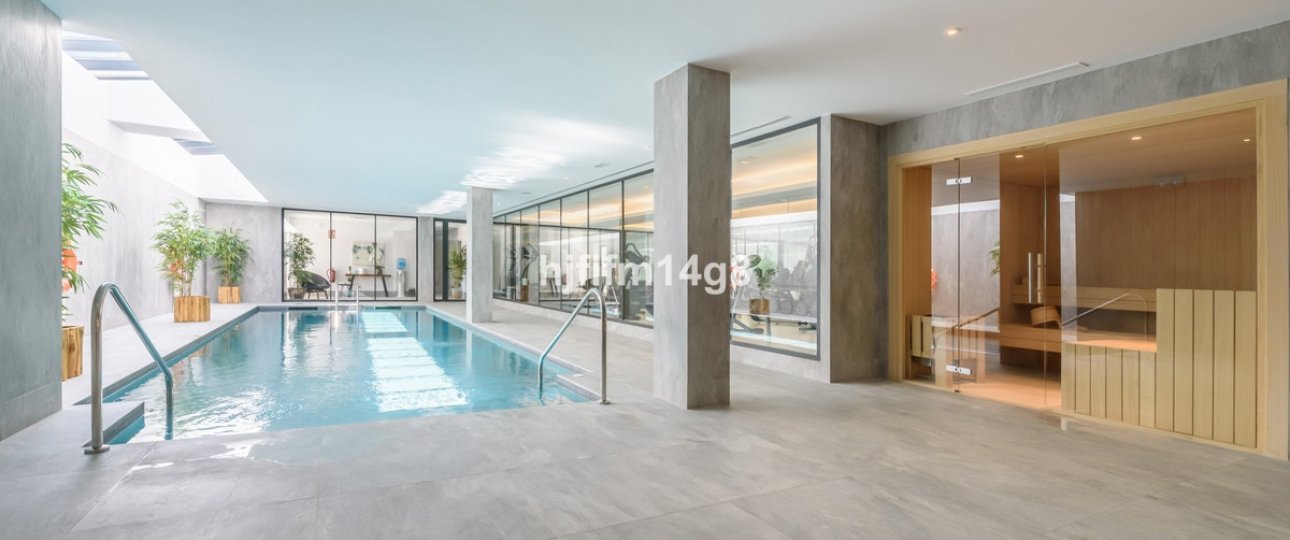 Resale - apartment - Marbella - Nueva Andalucía