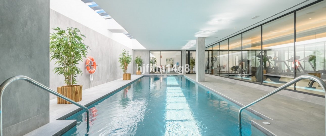 Resale - apartment - Marbella - Nueva Andalucía