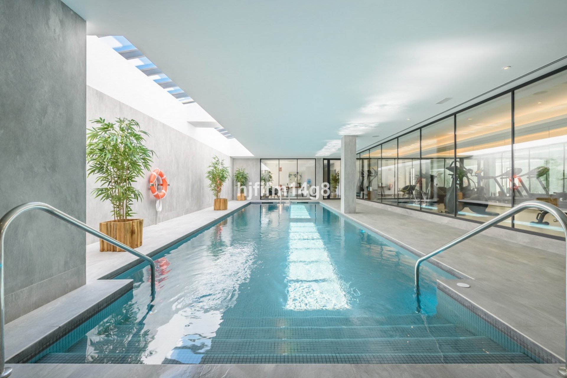Resale - apartment - Marbella - Nueva Andalucía