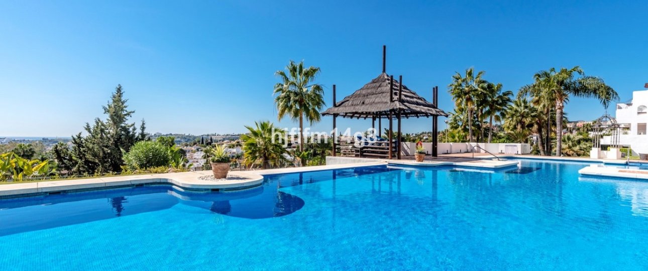 Resale - apartment - Marbella - Nueva Andalucía