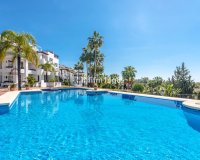 Resale - apartment - Marbella - Nueva Andalucía