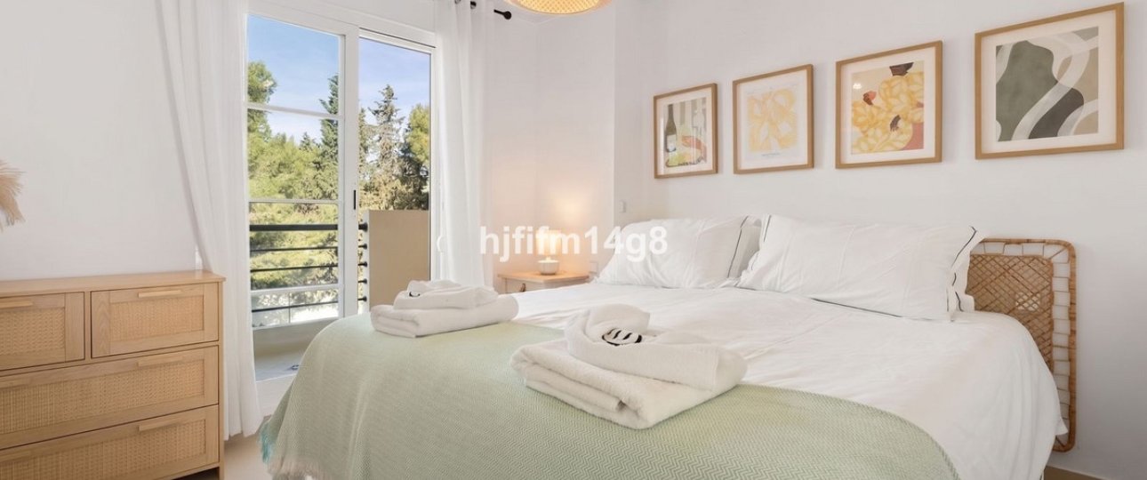 Resale - apartment - Marbella - Nueva Andalucía