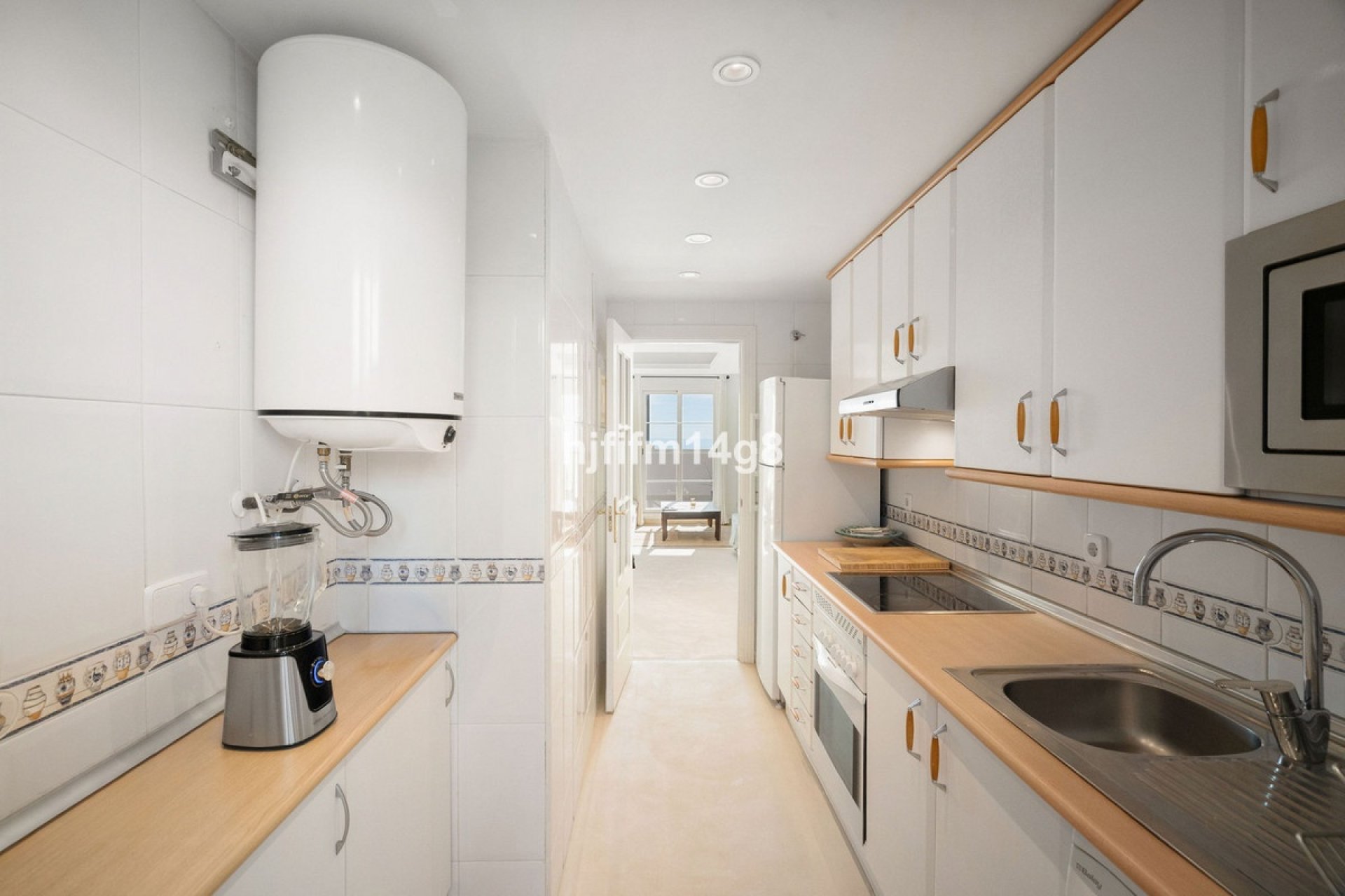 Resale - apartment - Marbella - Nueva Andalucía