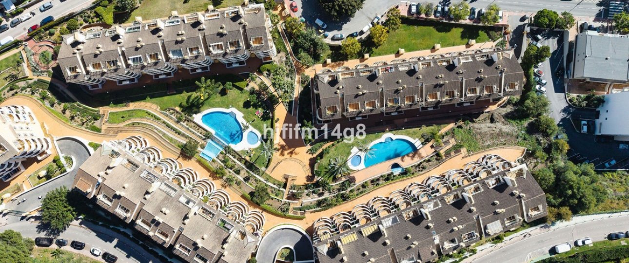 Resale - apartment - Marbella - Nueva Andalucía