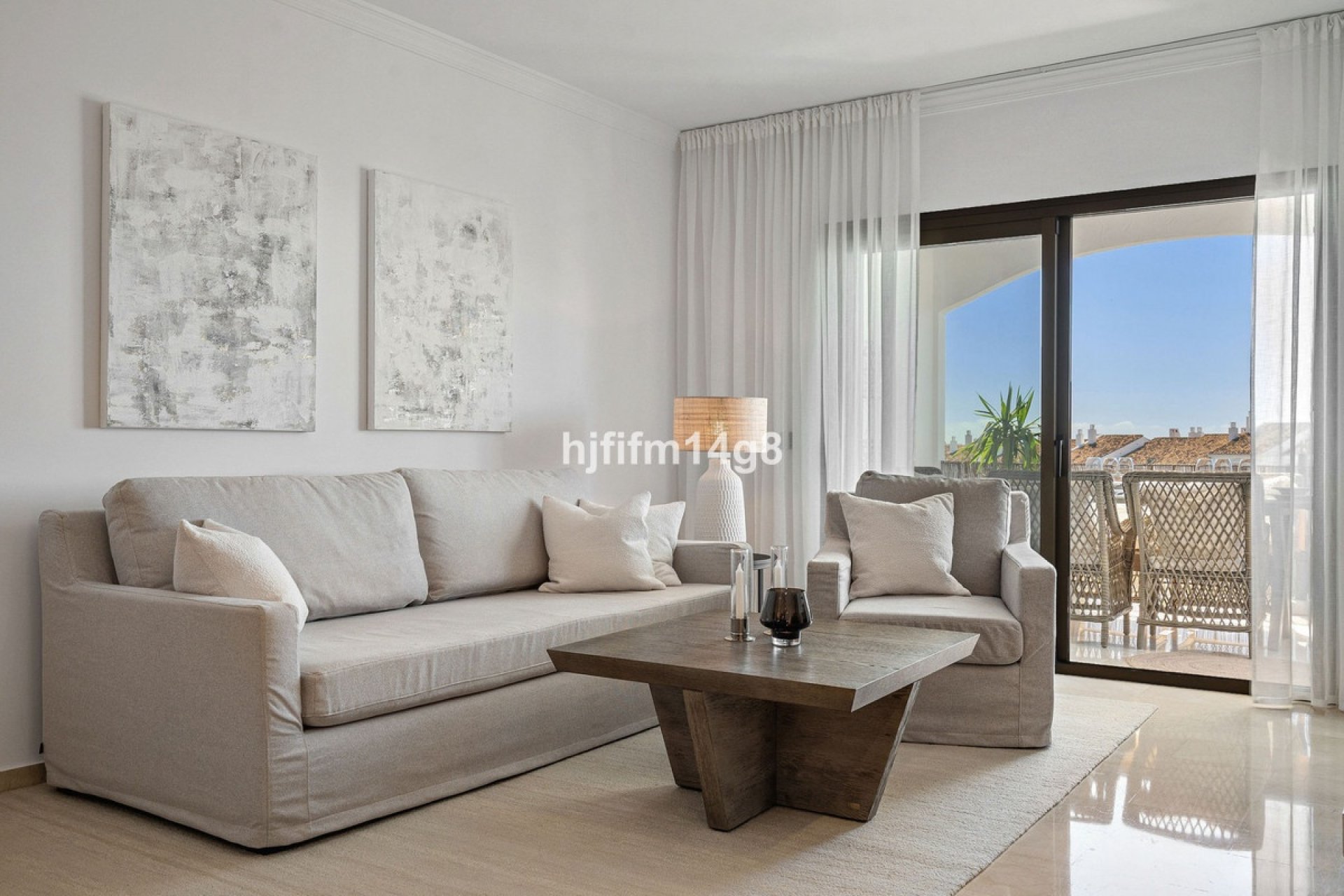 Resale - apartment - Marbella - Nueva Andalucía