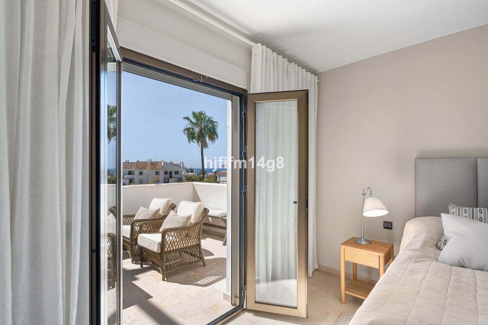 Resale - apartment - Marbella - Nueva Andalucía