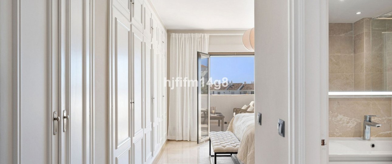 Resale - apartment - Marbella - Nueva Andalucía