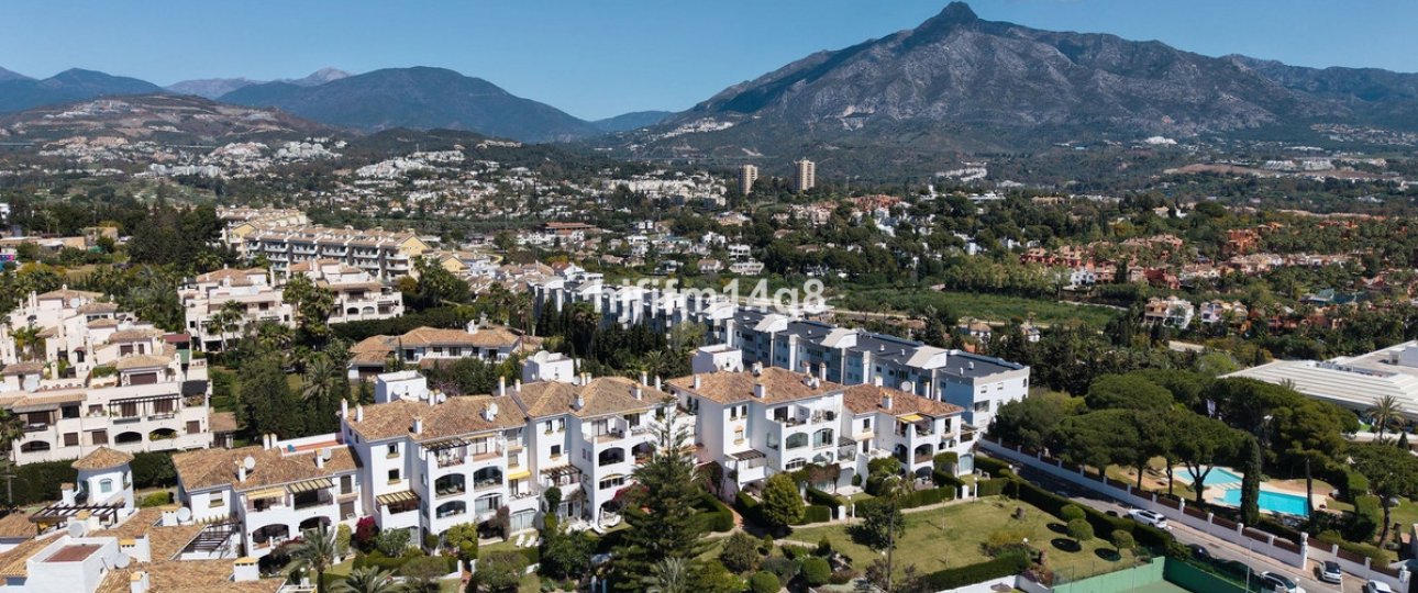 Resale - apartment - Marbella - Nueva Andalucía