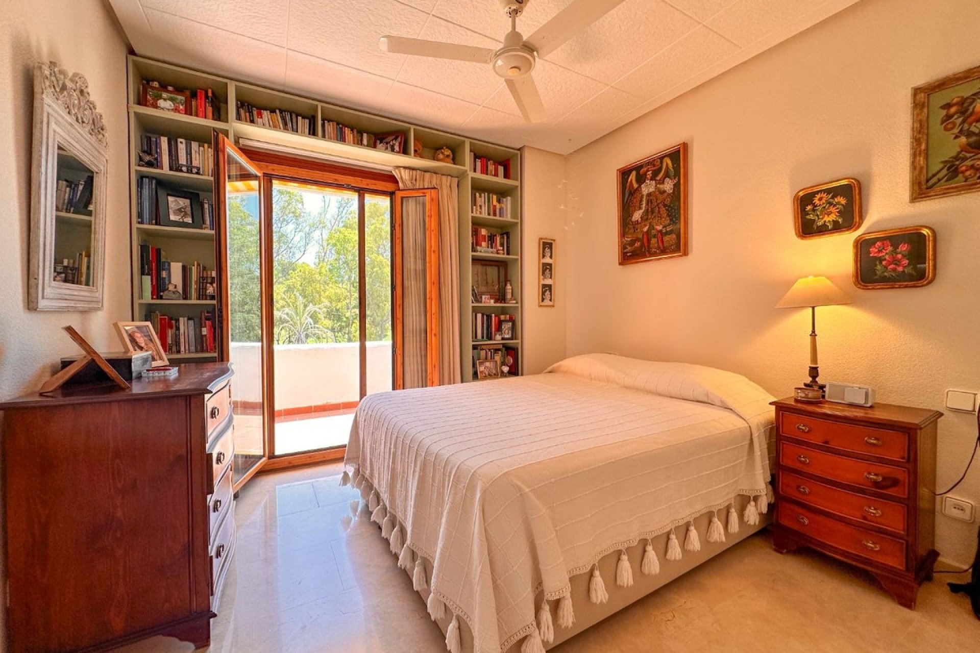 Resale - apartment - Marbella - Nueva Andalucía