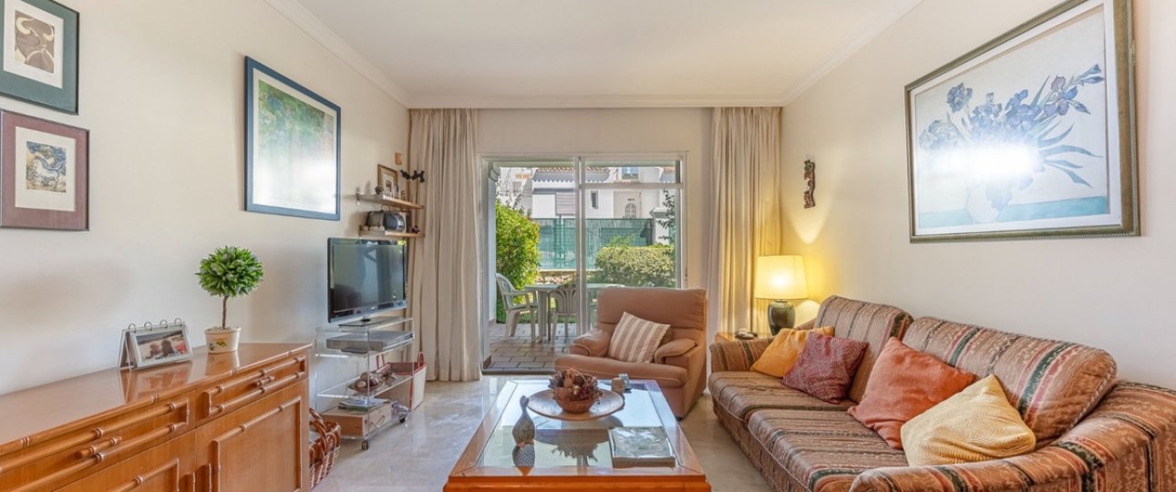 Resale - apartment - Marbella - Nueva Andalucía