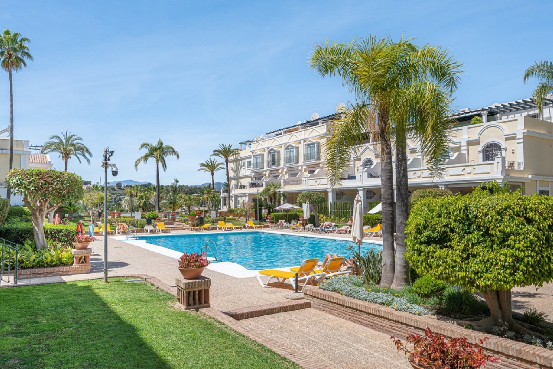 Resale - apartment - Marbella - Nueva Andalucía