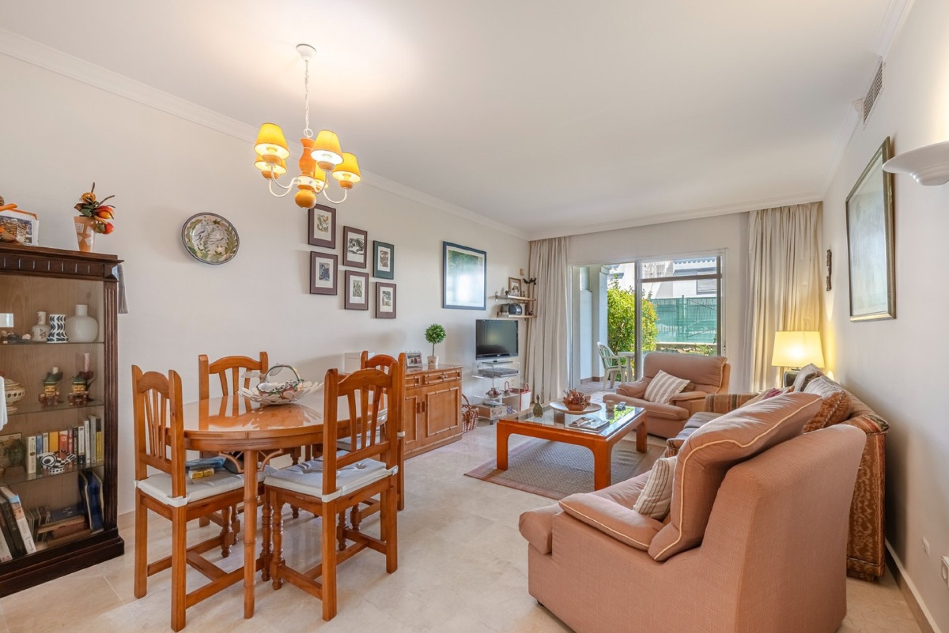 Resale - apartment - Marbella - Nueva Andalucía