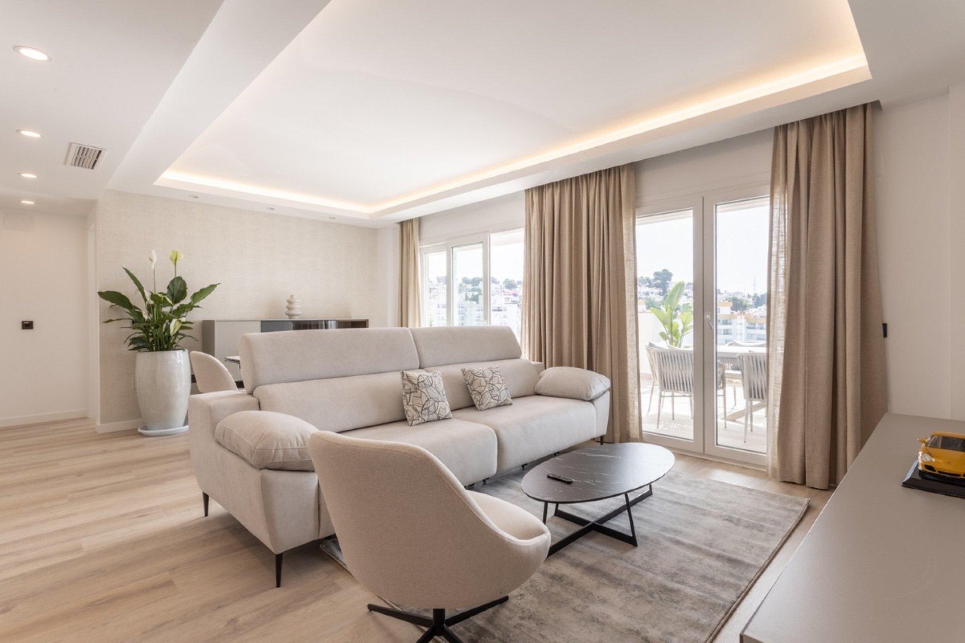 Resale - apartment - Marbella - Nueva Andalucía