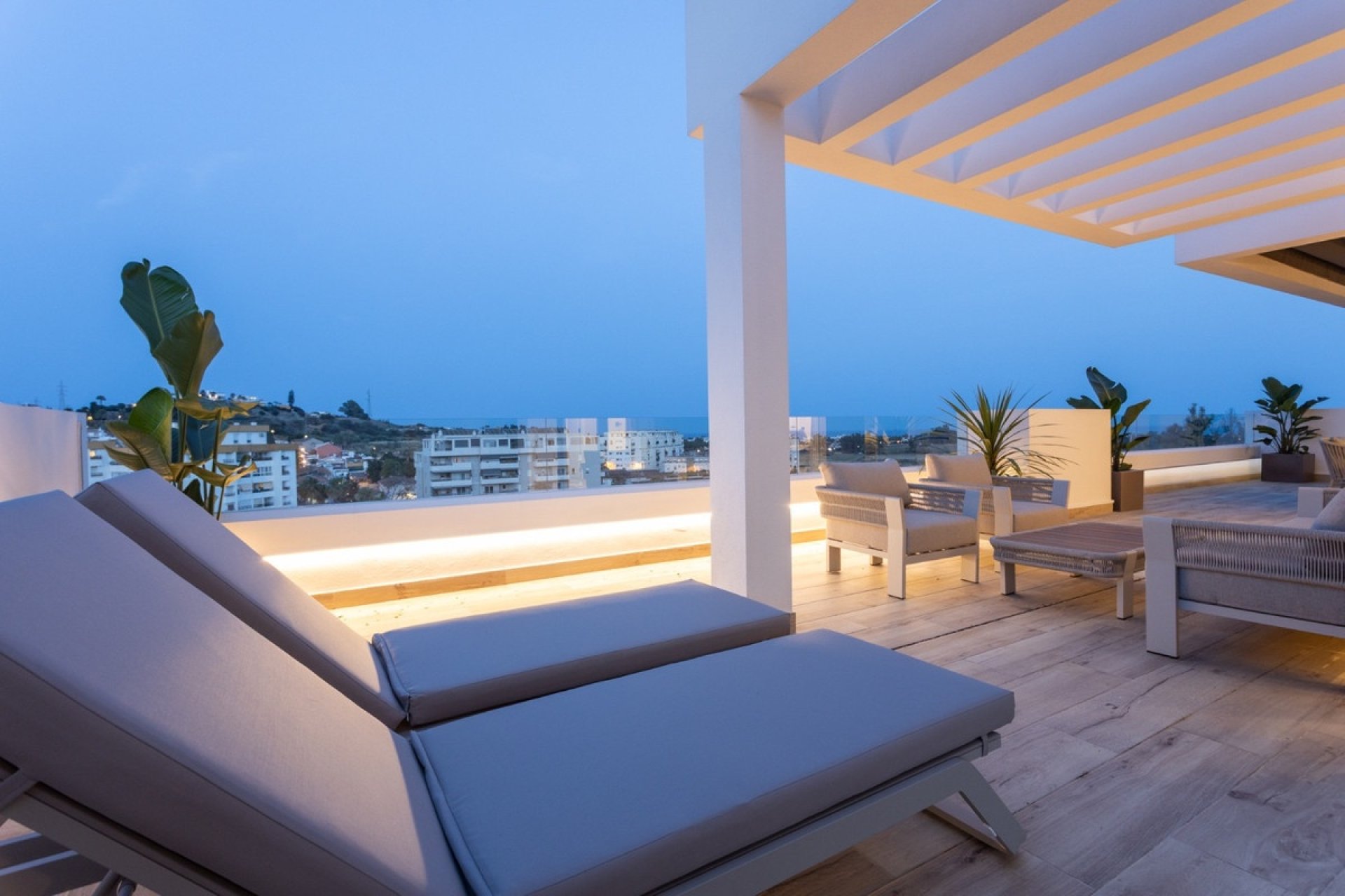 Resale - apartment - Marbella - Nueva Andalucía