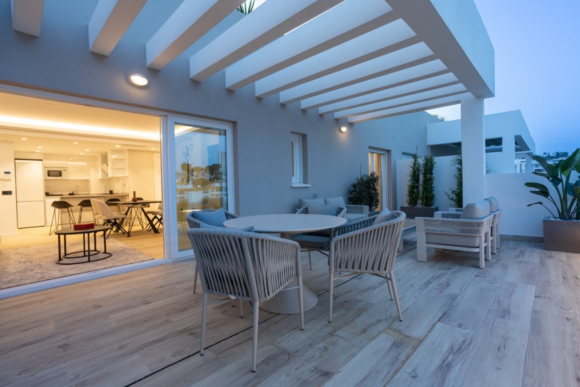 Resale - apartment - Marbella - Nueva Andalucía