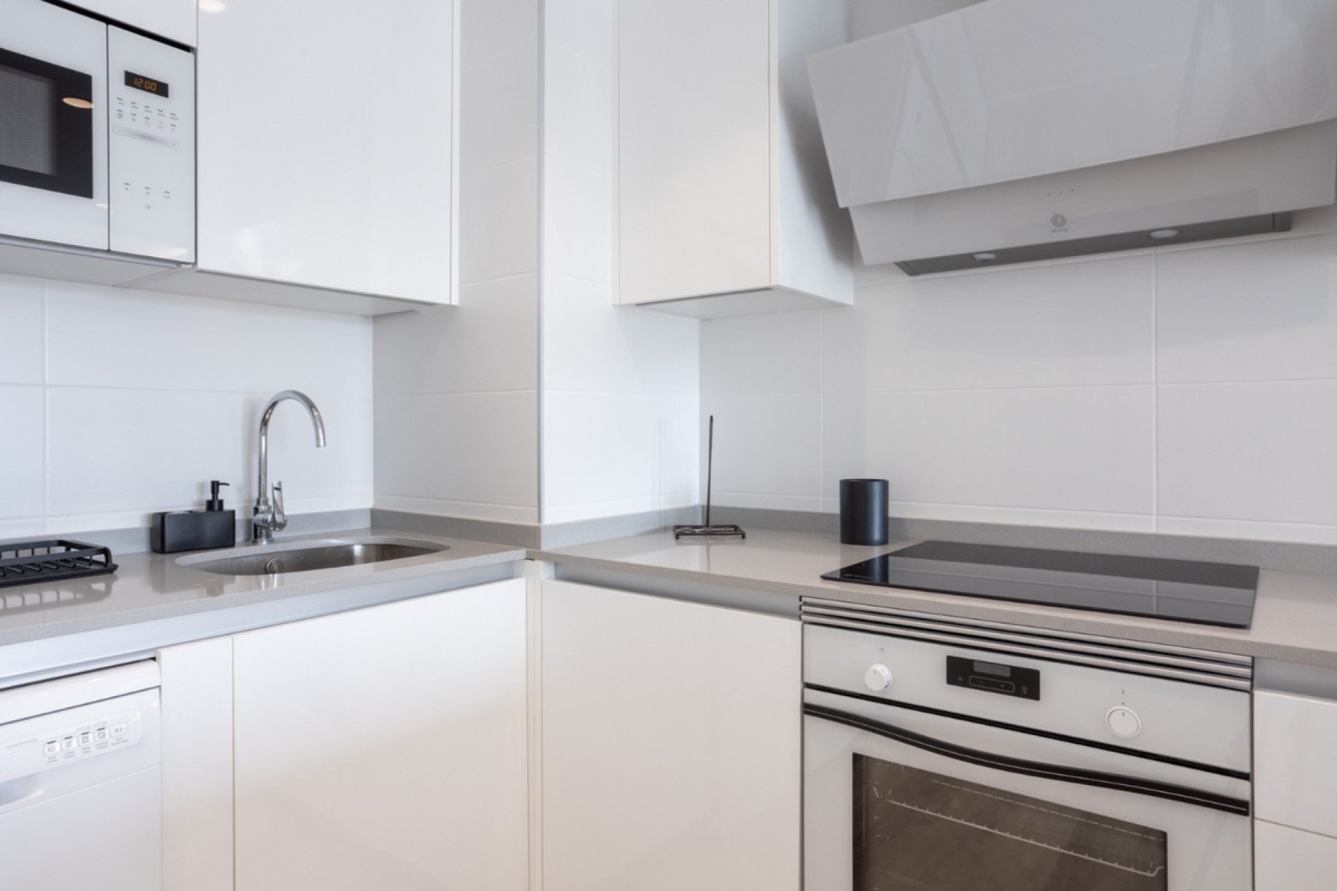 Resale - apartment - Marbella - Nueva Andalucía