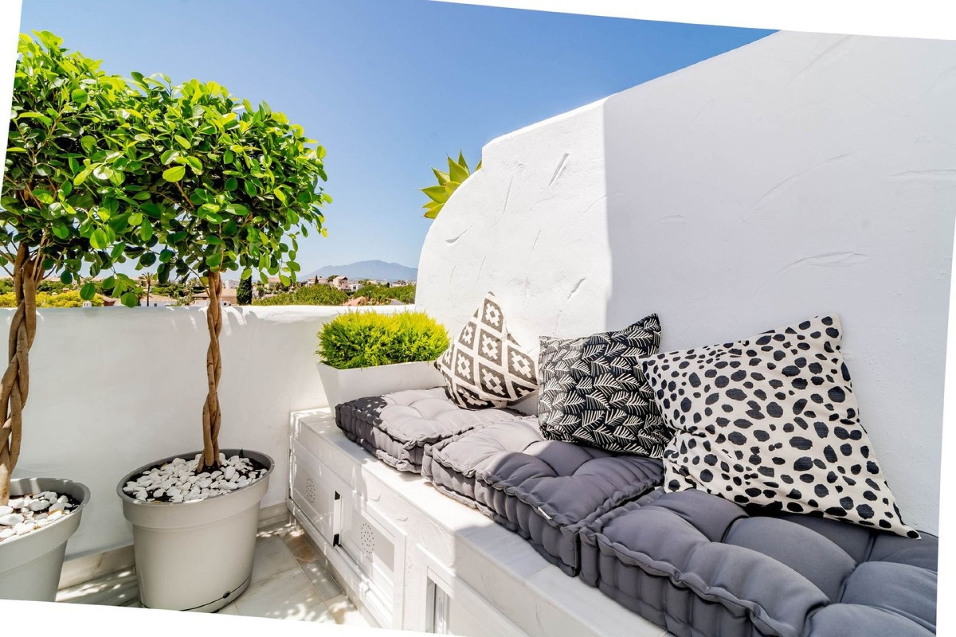 Resale - apartment - Marbella - Nueva Andalucía