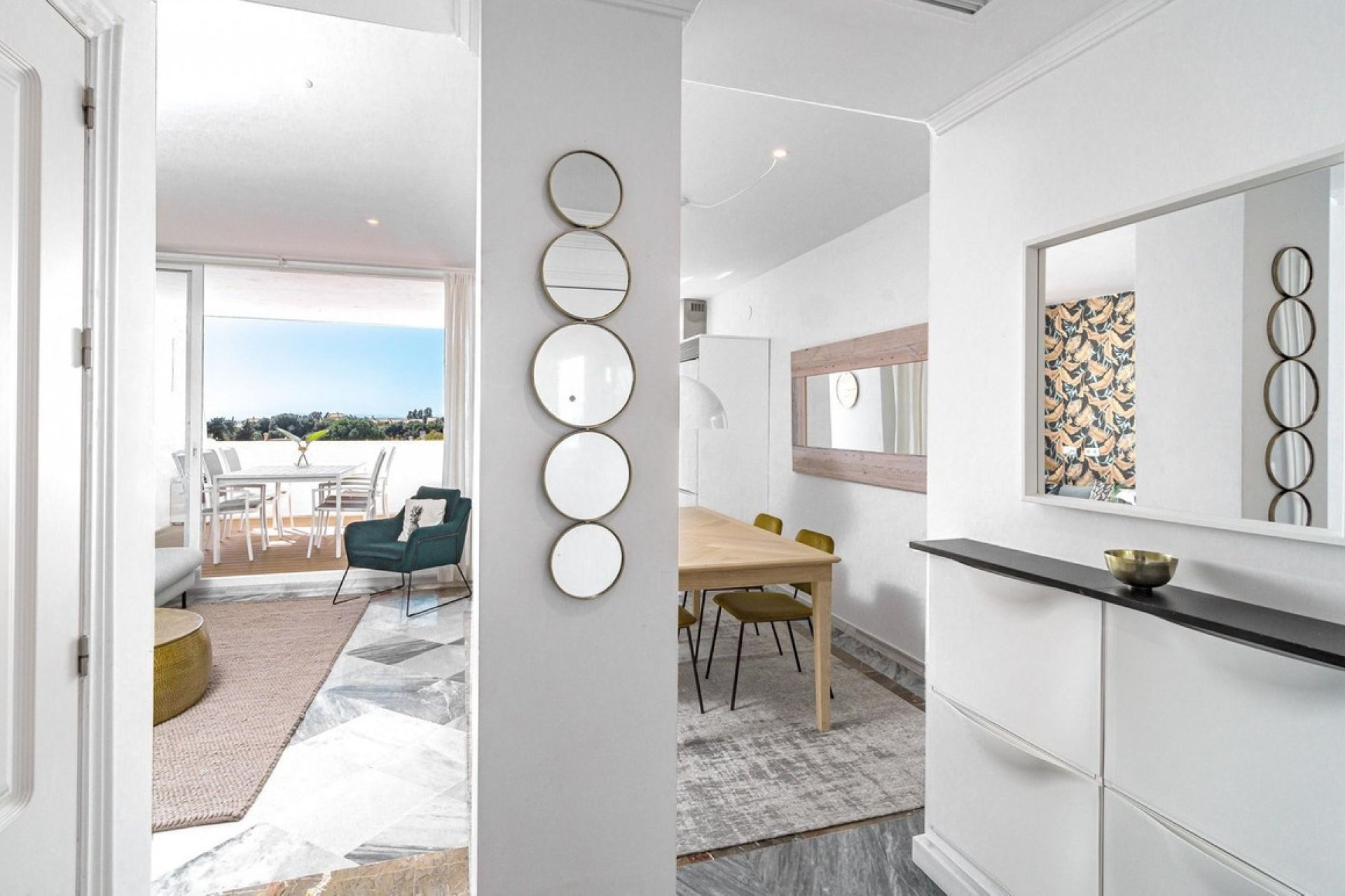 Resale - apartment - Marbella - Nueva Andalucía