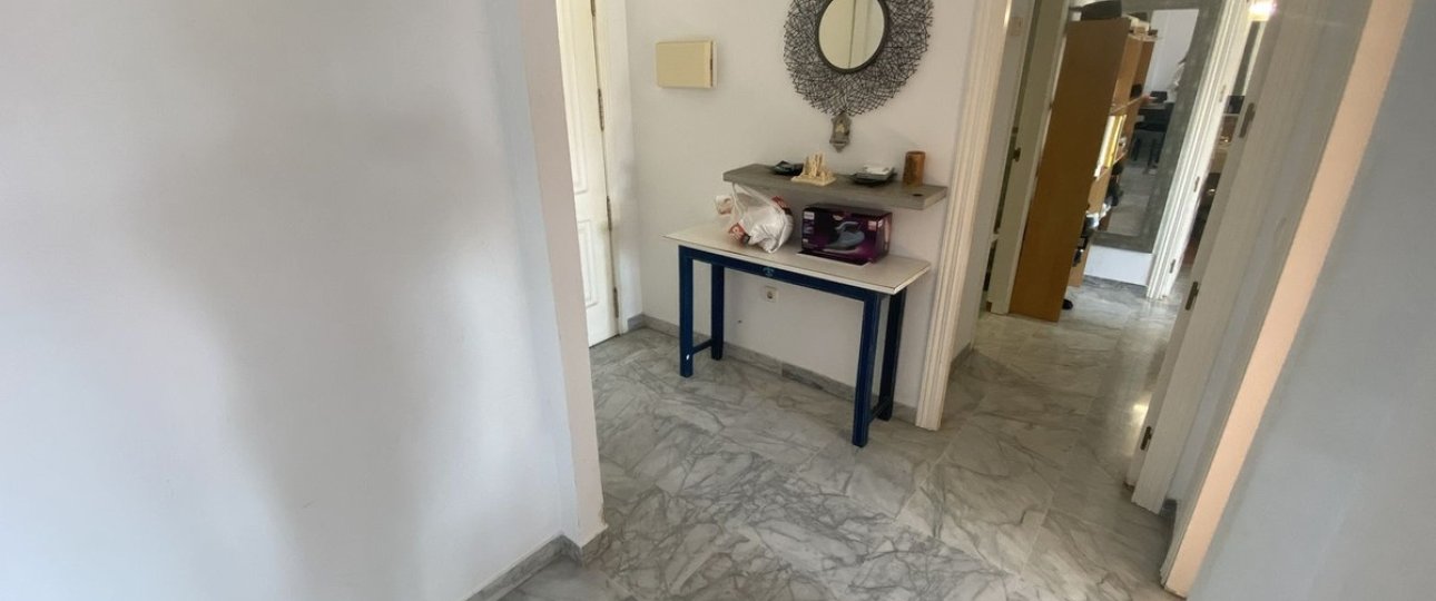 Resale - apartment - Marbella - Nueva Andalucía