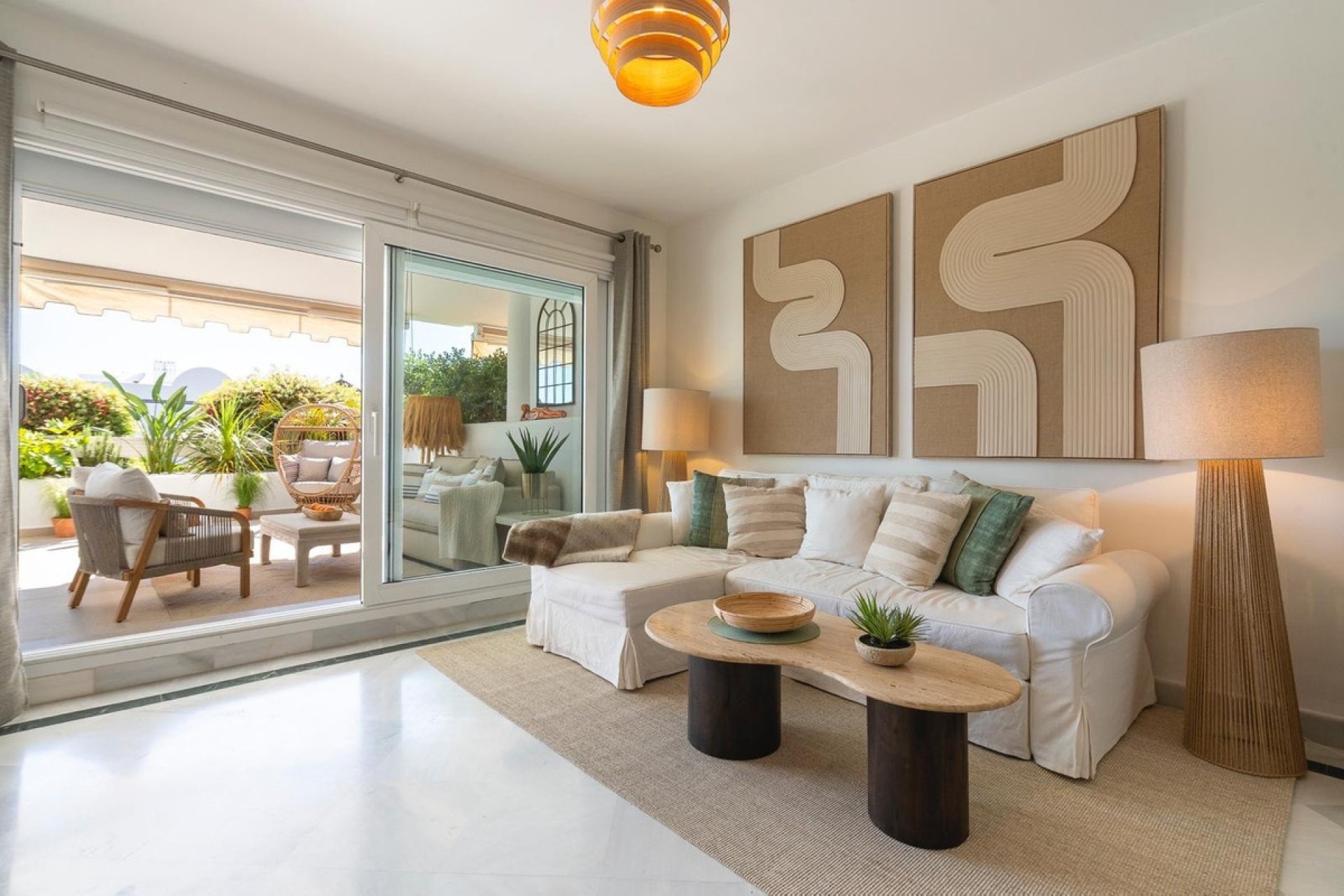 Resale - apartment - Marbella - Nueva Andalucía