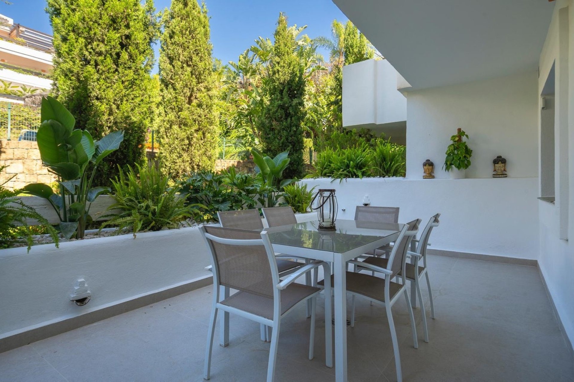 Resale - apartment - Marbella - Nueva Andalucía
