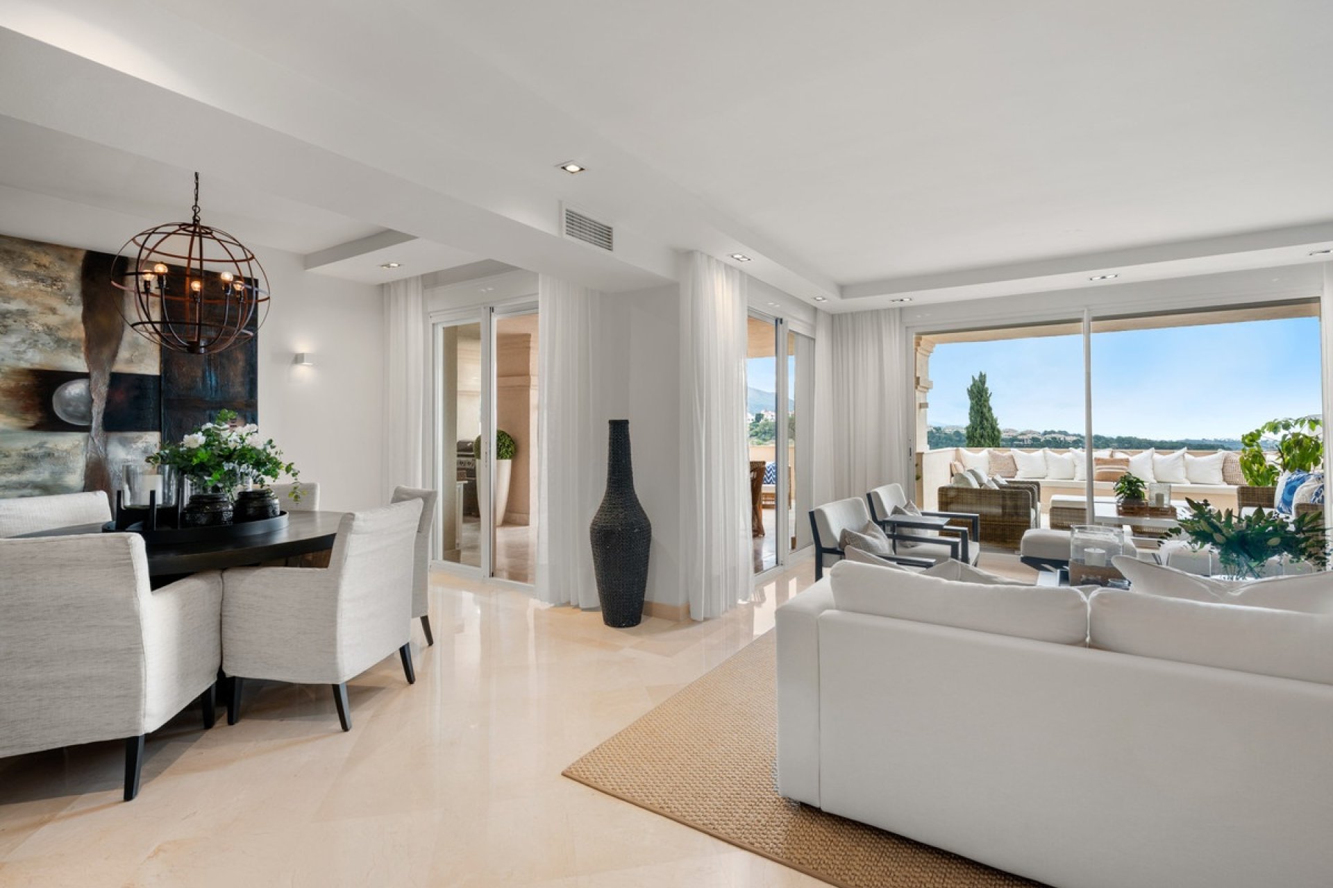 Resale - apartment - Marbella - Nueva Andalucía