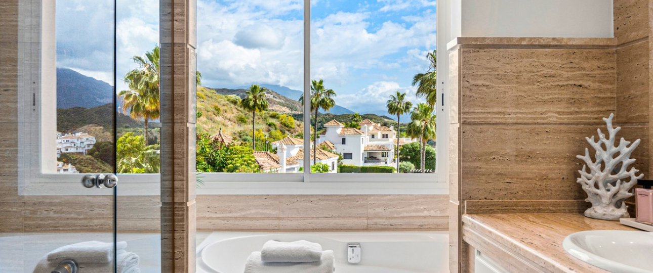 Resale - apartment - Marbella - Nueva Andalucía