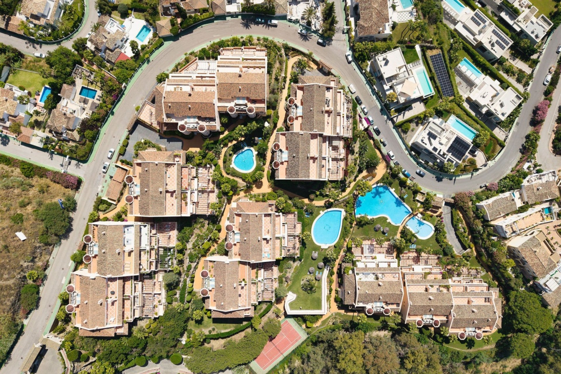 Resale - apartment - Marbella - Nueva Andalucía