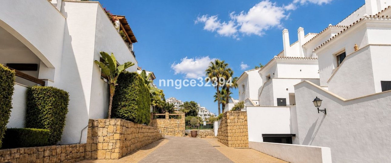Resale - apartment - Marbella - Nueva Andalucía