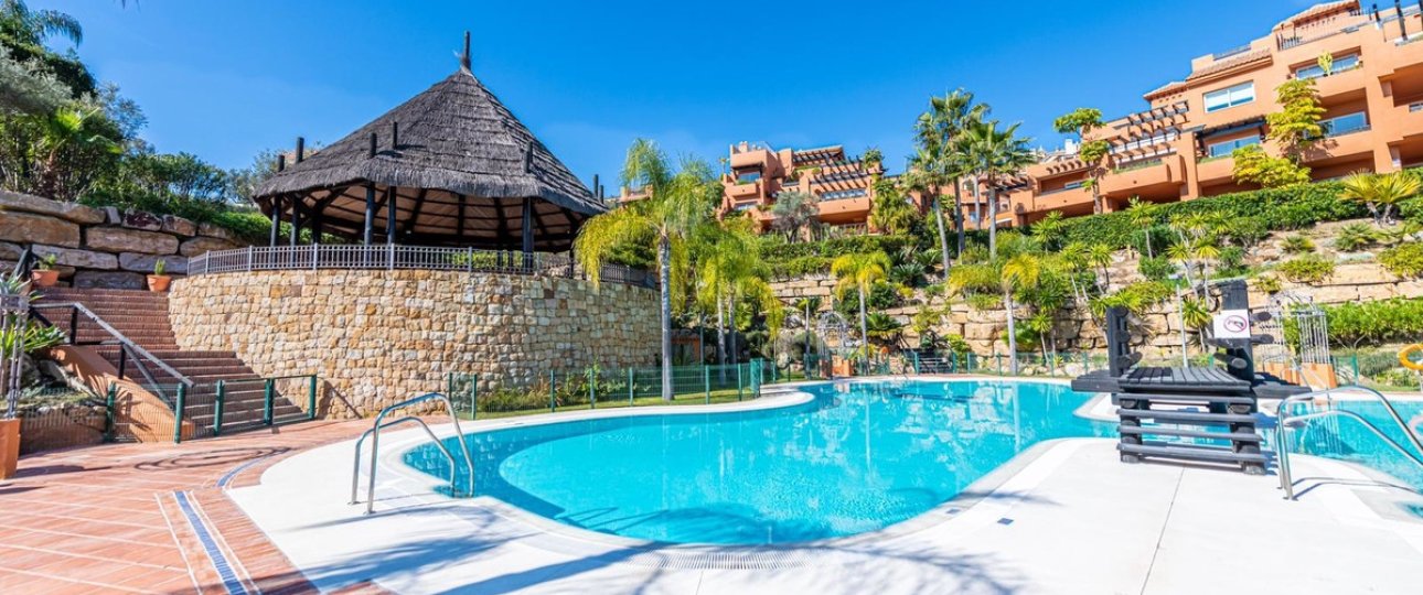 Resale - apartment - Marbella - Nueva Andalucía