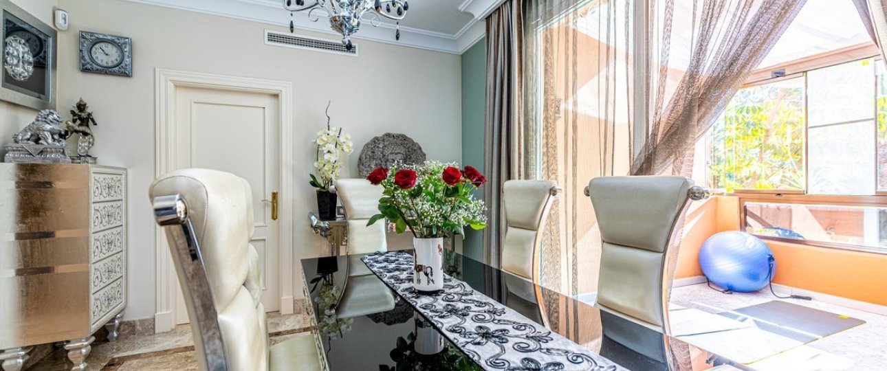 Resale - apartment - Marbella - Nueva Andalucía