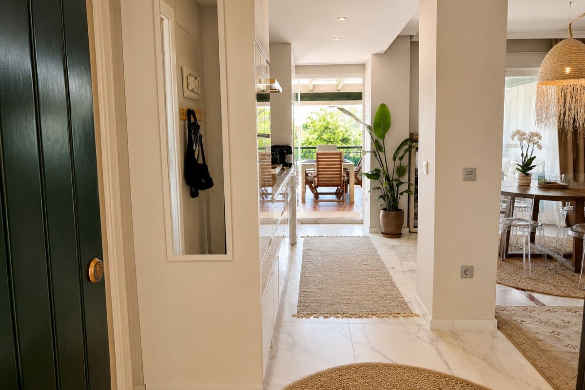 Resale - apartment - Marbella - Nueva Andalucía